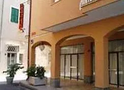 فندق Giongo